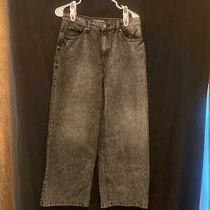 Brand new wide legged jeans, bought for a photo shoot did not fit